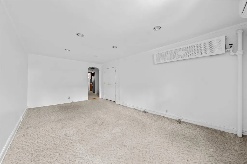 2636 E 7th Street Brooklyn NY 11235