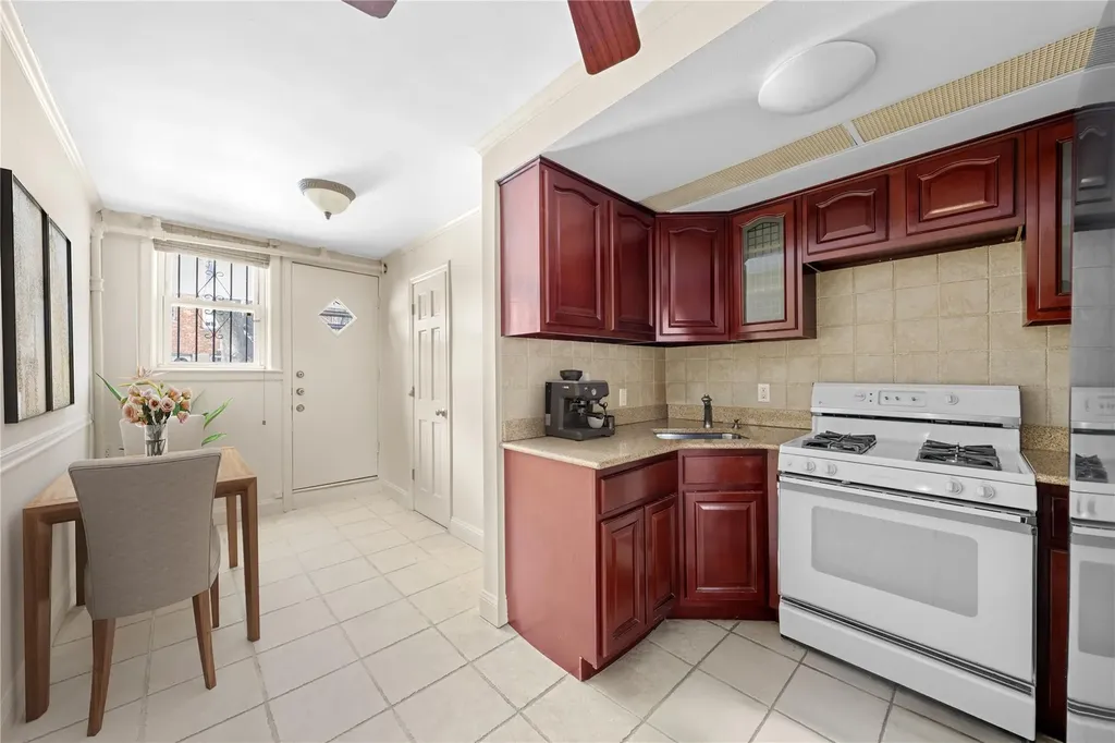 2636 E 7th Street Brooklyn NY 11235