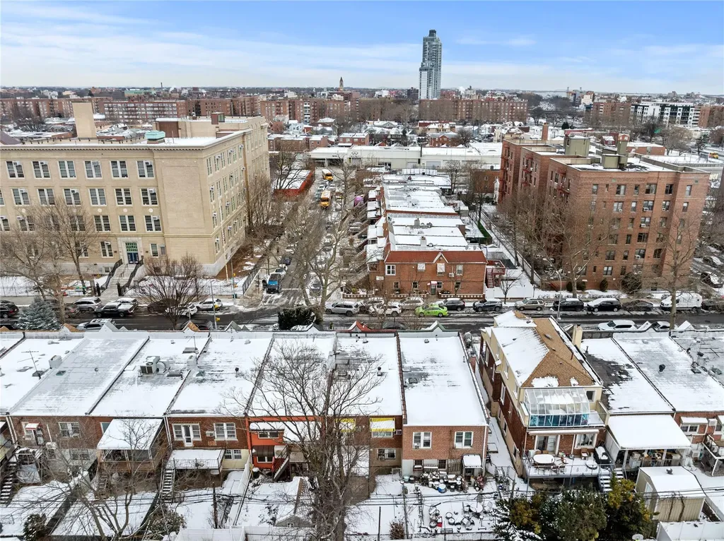 2636 E 7th Street Brooklyn NY 11235