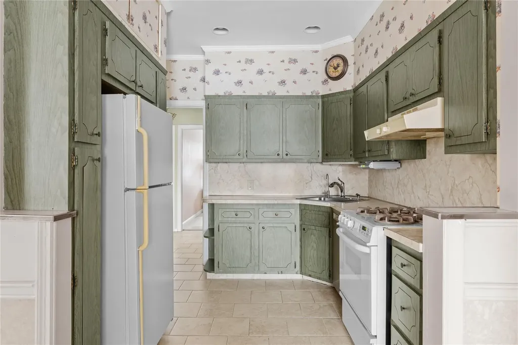2636 E 7th Street Brooklyn NY 11235
