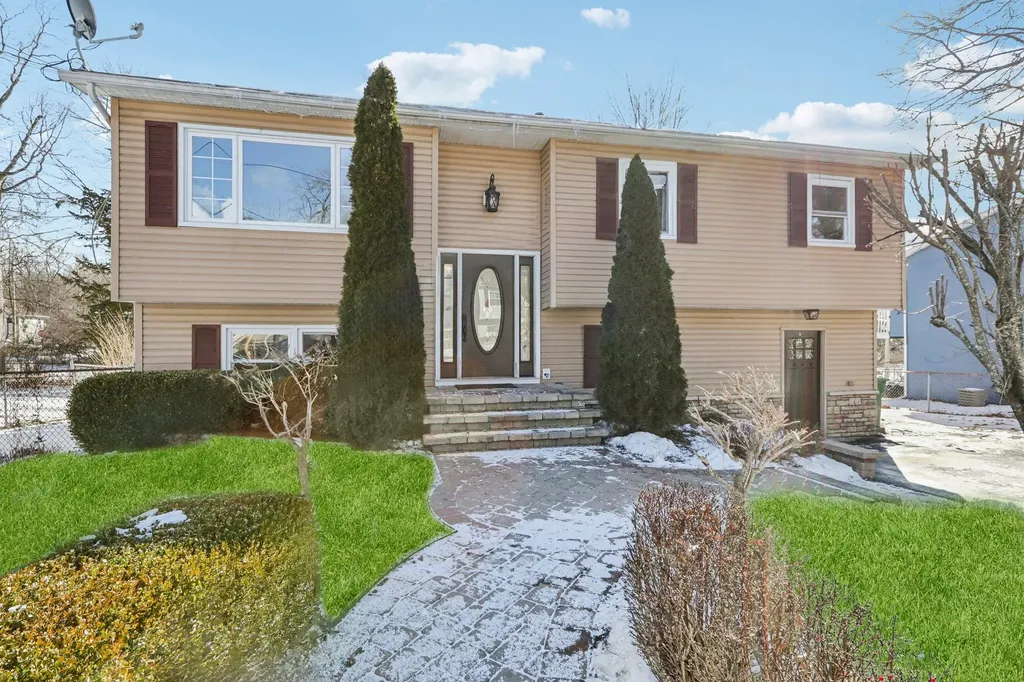 4 Benny Lane Middletown NY 10940