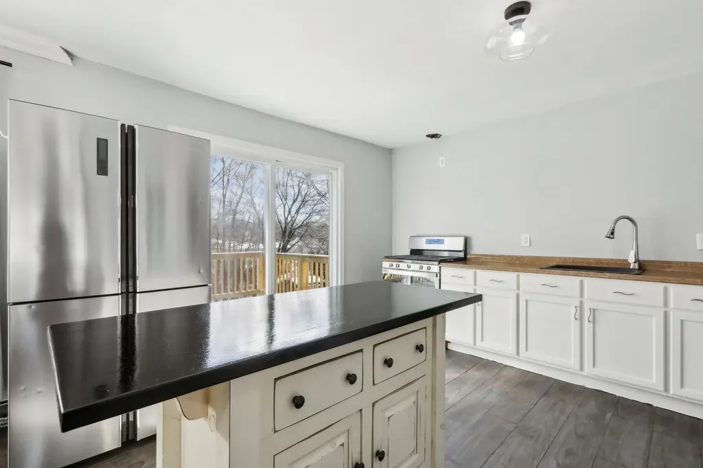 4 Benny Lane Middletown NY 10940