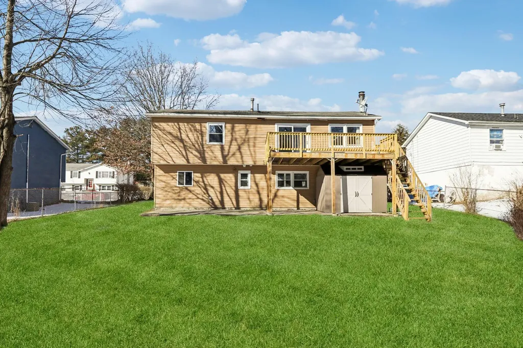 4 Benny Lane Middletown NY 10940
