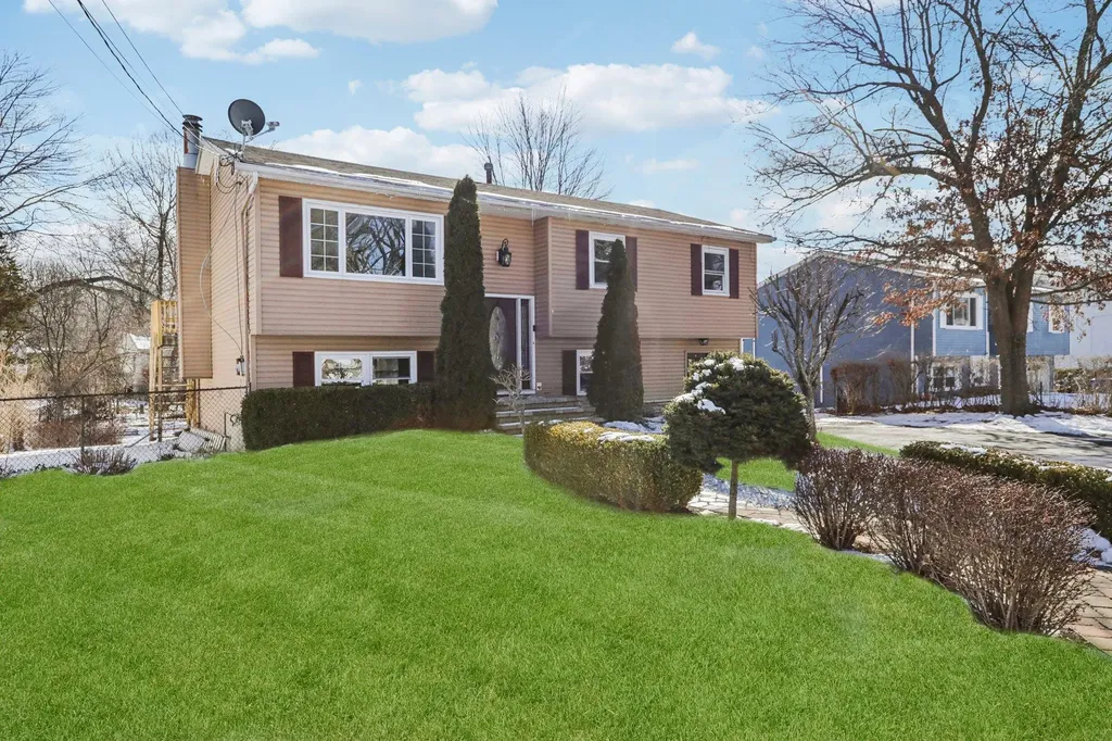 4 Benny Lane Middletown NY 10940