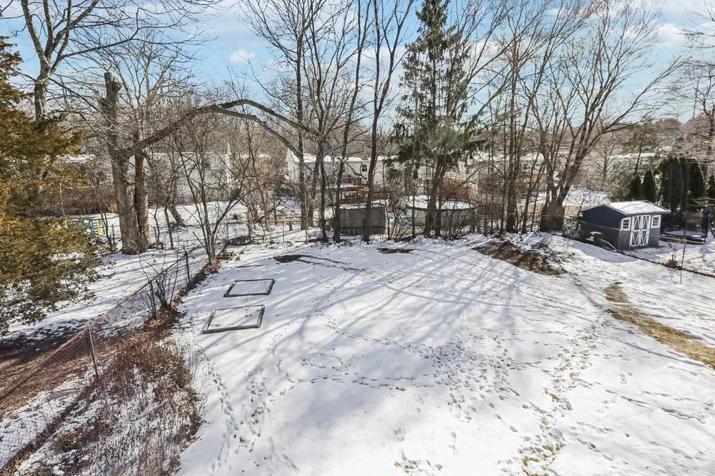 4 Benny Lane Middletown NY 10940
