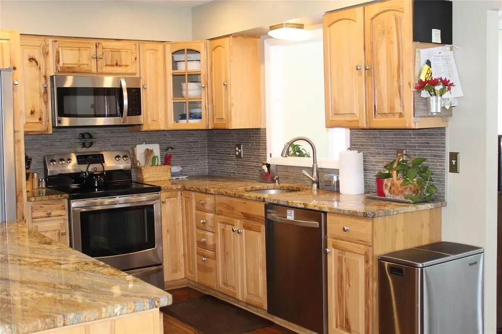 3 William Penn Court Hyde Park NY 12538