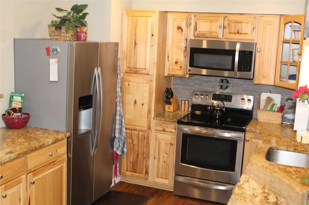 3 William Penn Court Hyde Park NY 12538