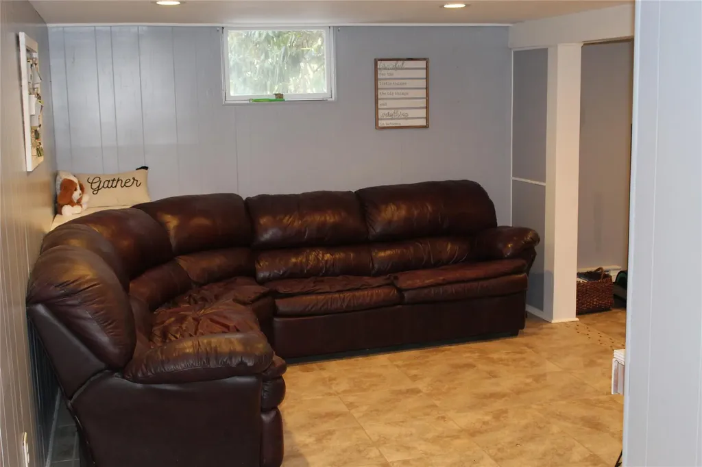 3 William Penn Court Hyde Park NY 12538