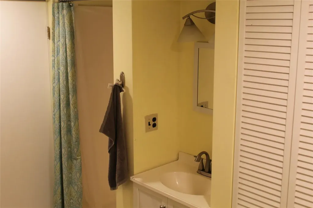 3 William Penn Court Hyde Park NY 12538