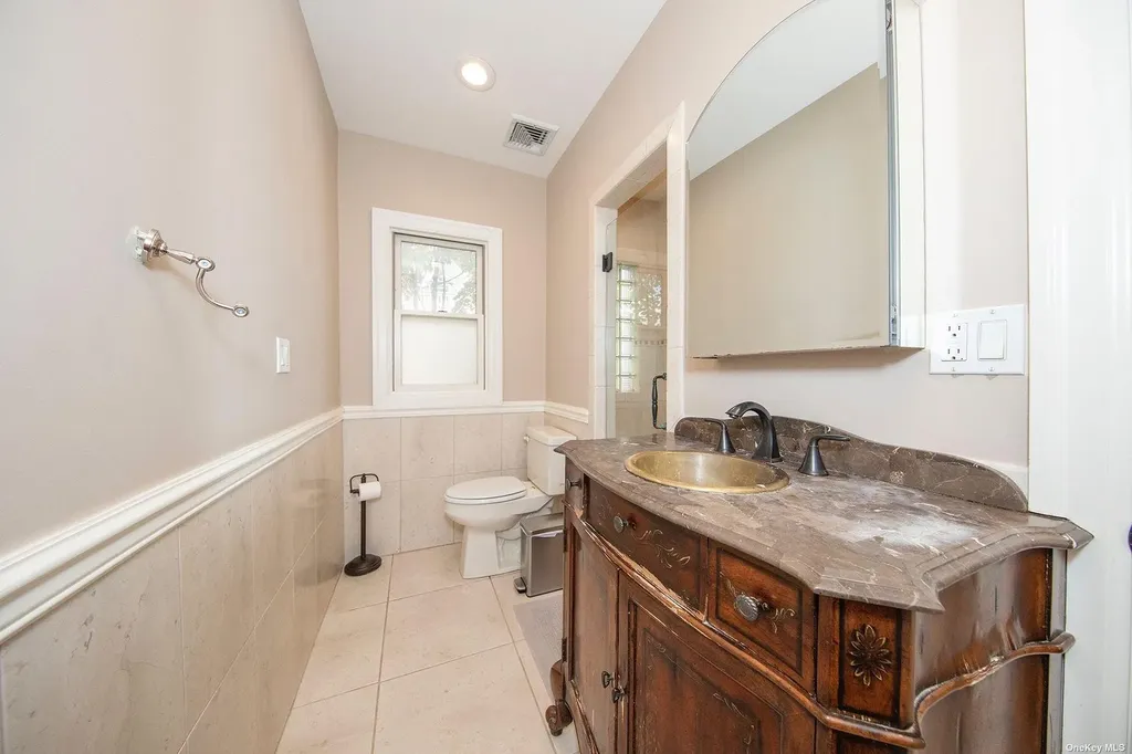 75 E Beech Street Long Beach NY 11561
