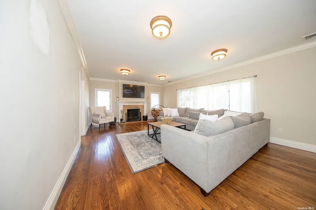 75 E Beech Street Long Beach NY 11561