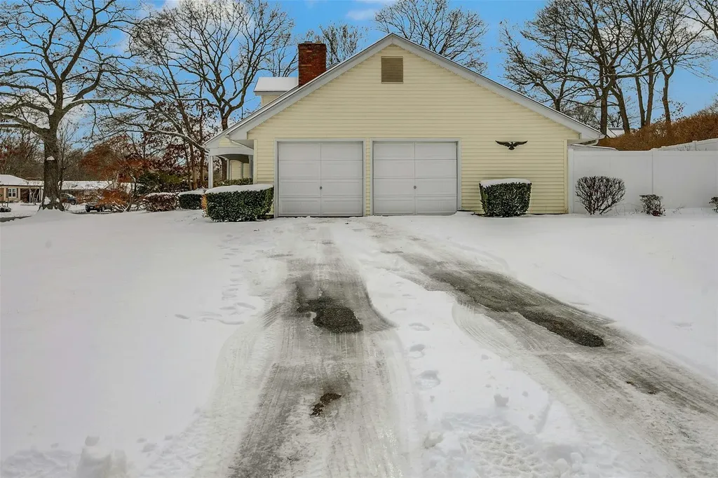 36 Westbrook Road Coram NY 11727
