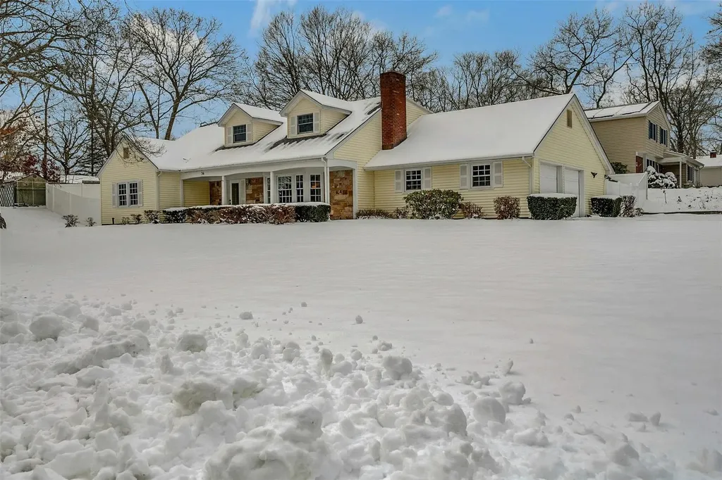 36 Westbrook Road Coram NY 11727