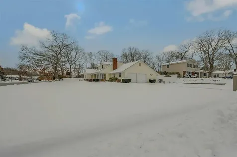 36 Westbrook Road Coram NY 11727