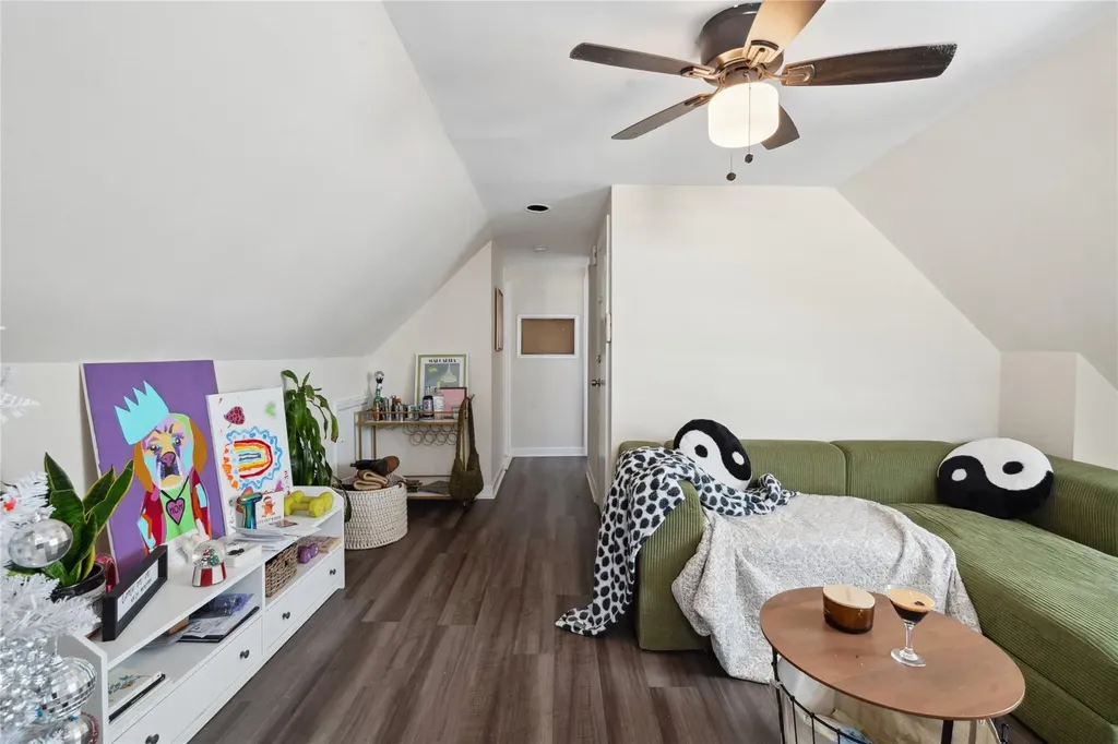 108 9th Avenue West Babylon NY 11704