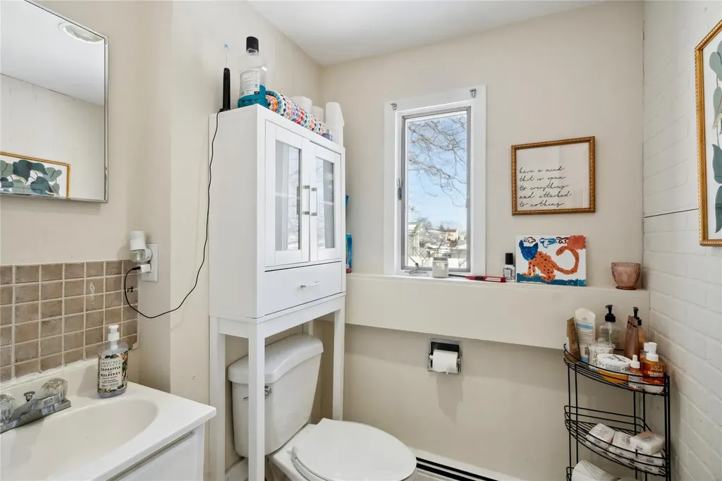 108 9th Avenue West Babylon NY 11704