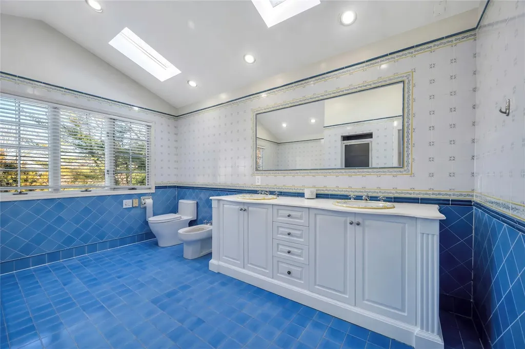 76 Hemlock Road Manhasset NY 11030