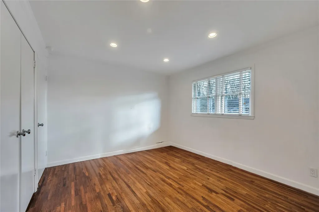 76 Hemlock Road Manhasset NY 11030