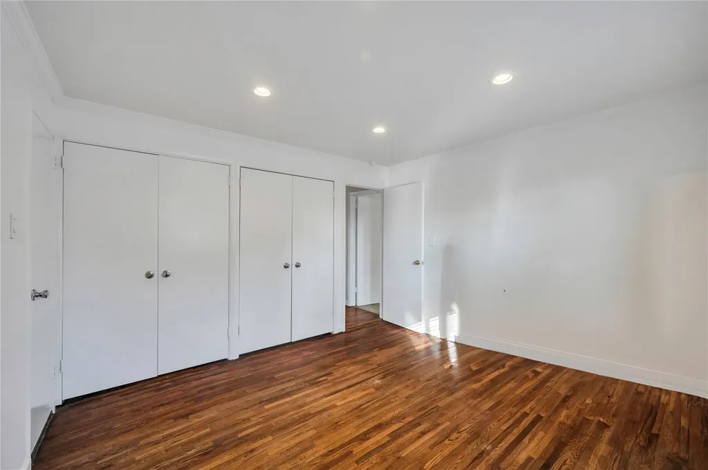 76 Hemlock Road Manhasset NY 11030