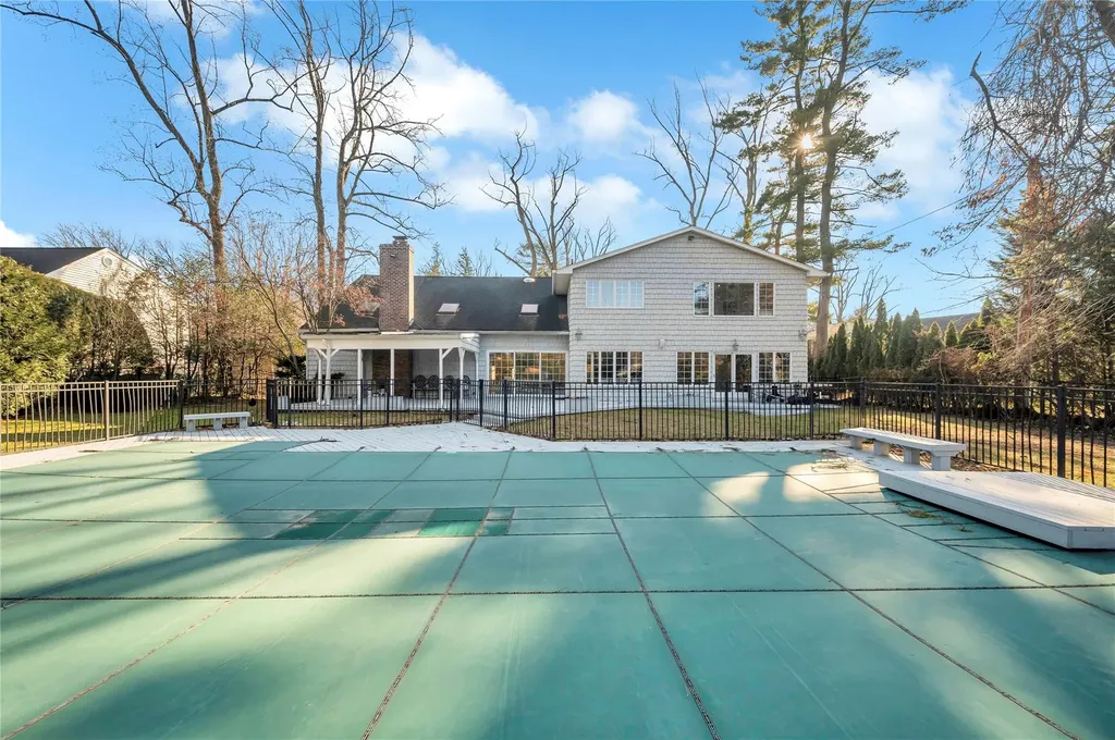 76 Hemlock Road Manhasset NY 11030