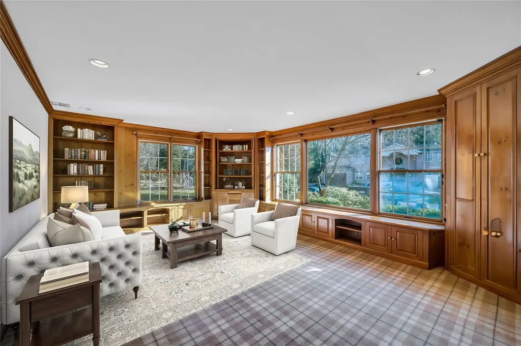 76 Hemlock Road Manhasset NY 11030