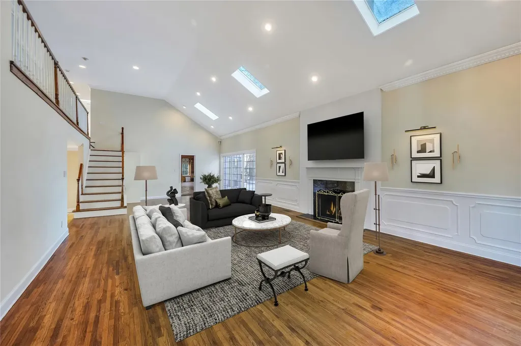 76 Hemlock Road Manhasset NY 11030
