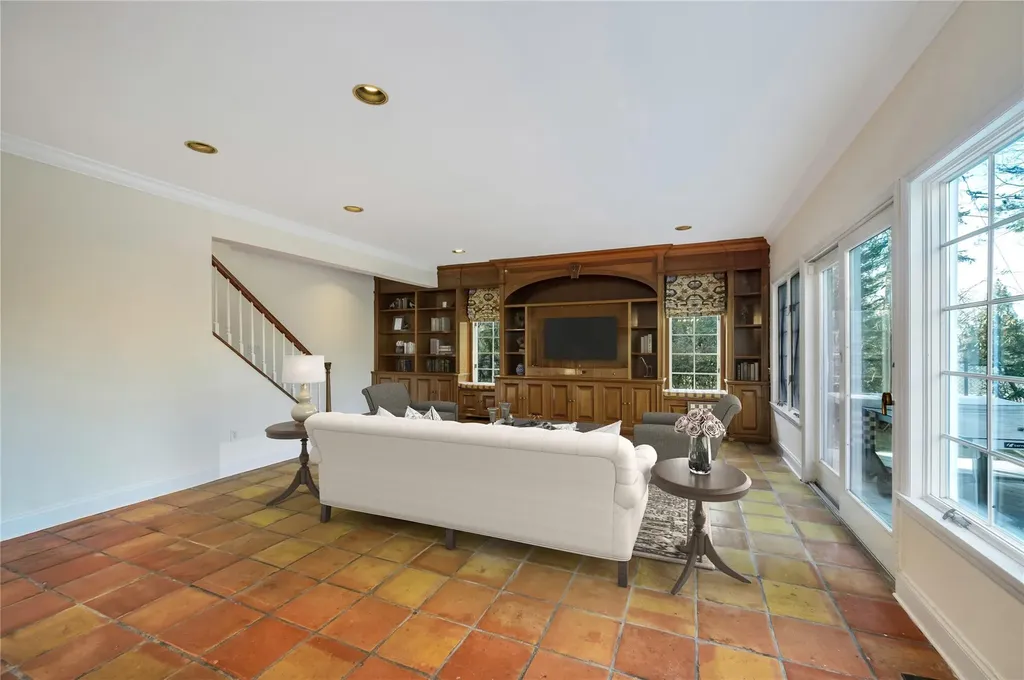 76 Hemlock Road Manhasset NY 11030