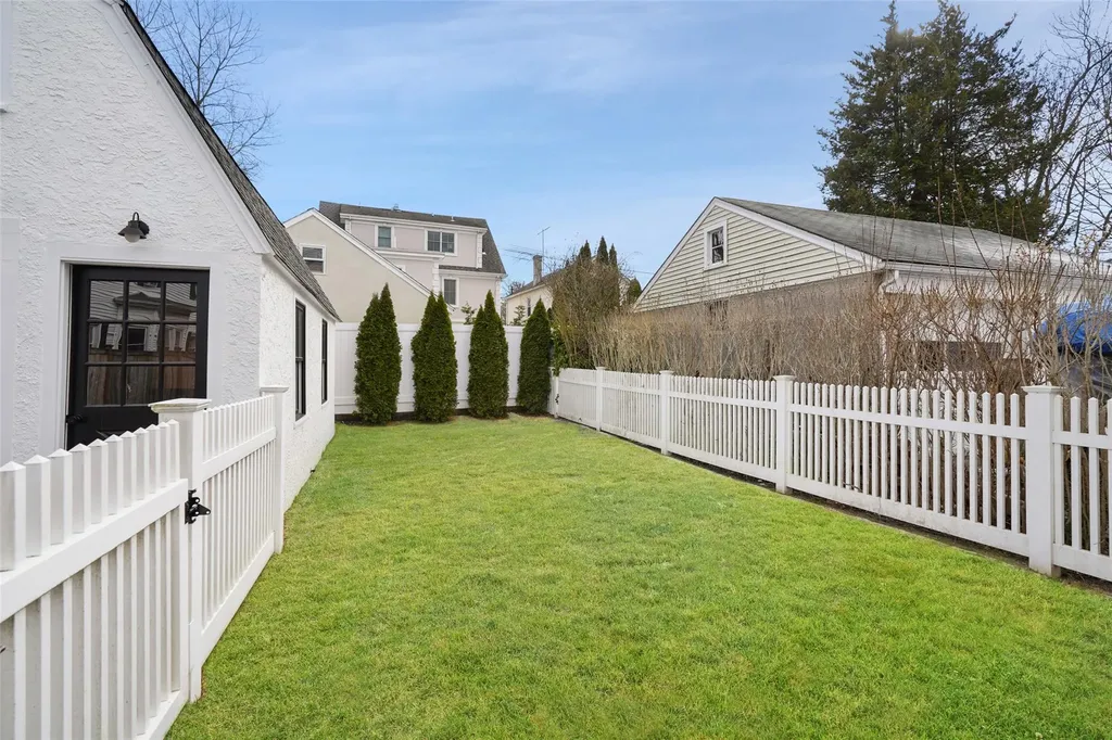 39 Grapal Street Rye NY 10580