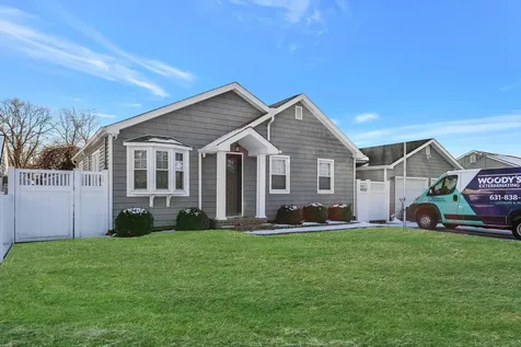 38 12th Street Ronkonkoma NY 11779