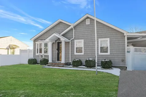 38 12th Street Ronkonkoma NY 11779