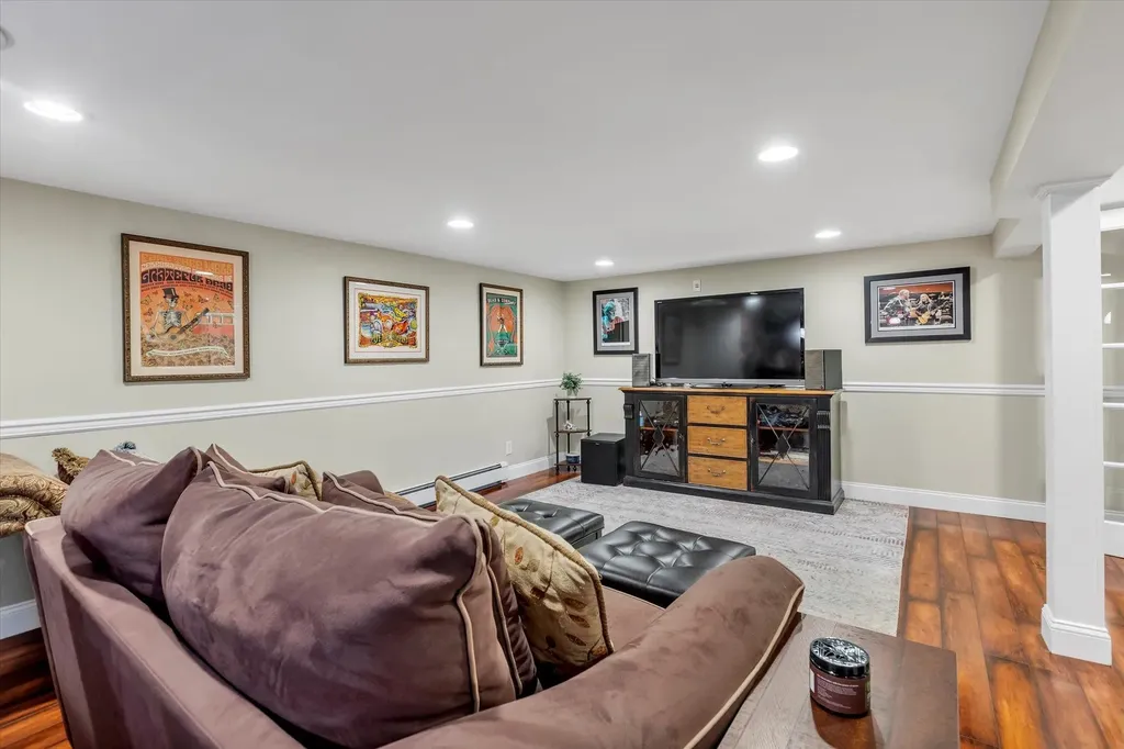 29 Gehrig Street Commack NY 11725