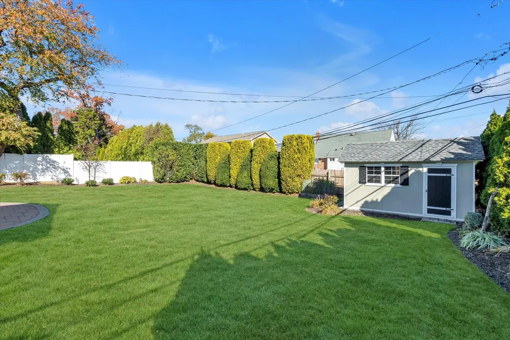29 Gehrig Street Commack NY 11725