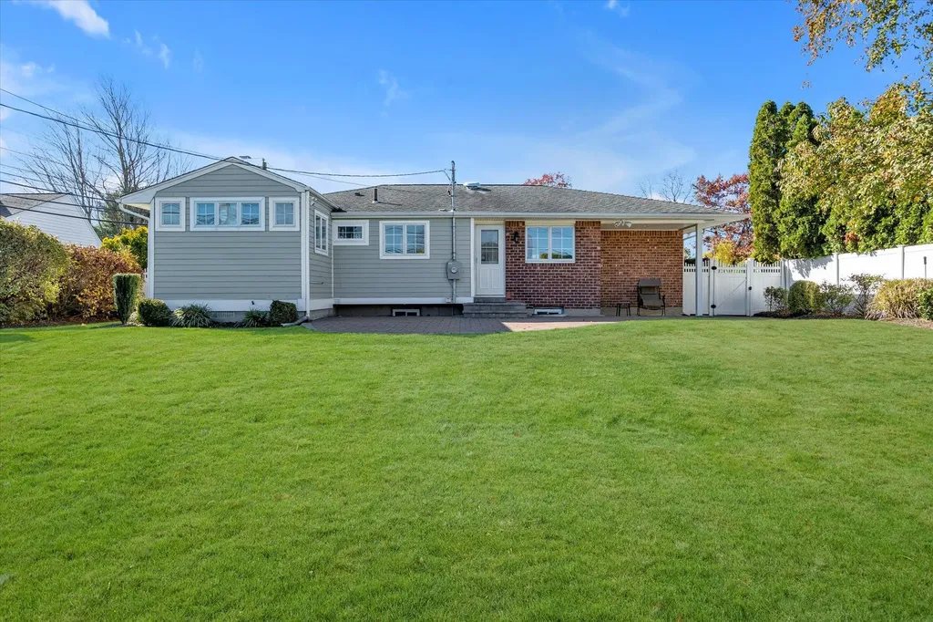 29 Gehrig Street Commack NY 11725