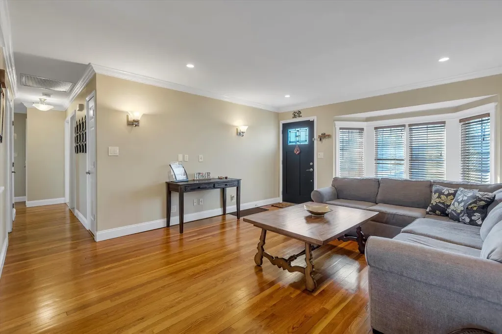 29 Gehrig Street Commack NY 11725