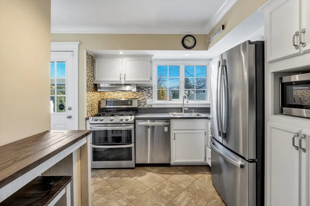 29 Gehrig Street Commack NY 11725