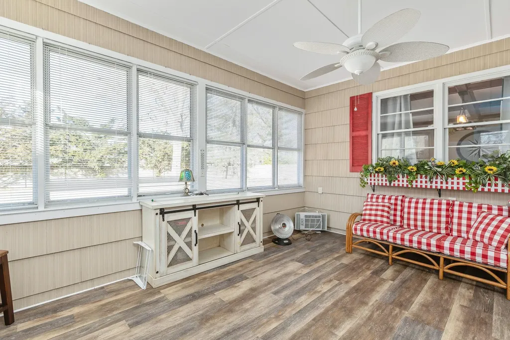 41 Arthur Avenue Patchogue NY 11772
