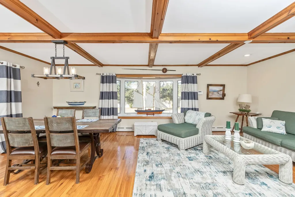 41 Arthur Avenue Patchogue NY 11772