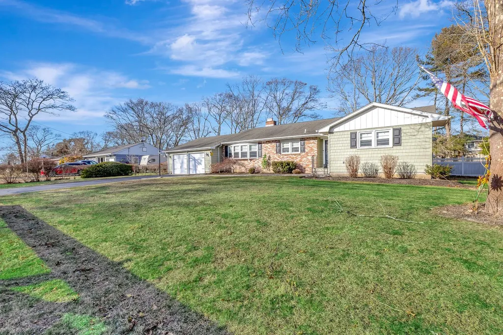 41 Arthur Avenue Patchogue NY 11772