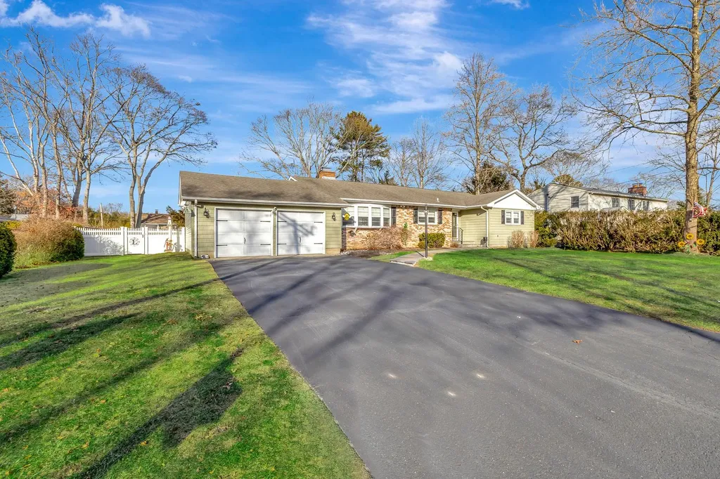 41 Arthur Avenue Patchogue NY 11772