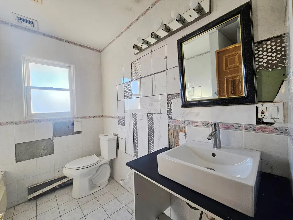 1428 Parsons Boulevard Whitestone NY 11357