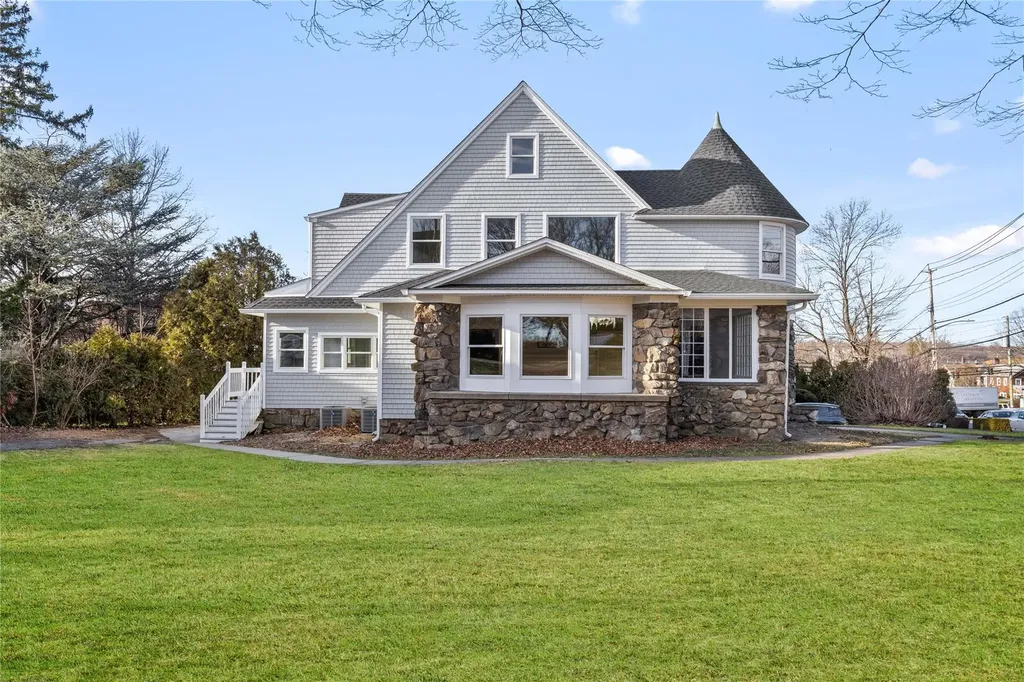206 Fenimore Road Mamaroneck NY 10543