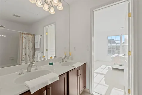 19 Oakland Hills Drive Mount Sinai NY 11766