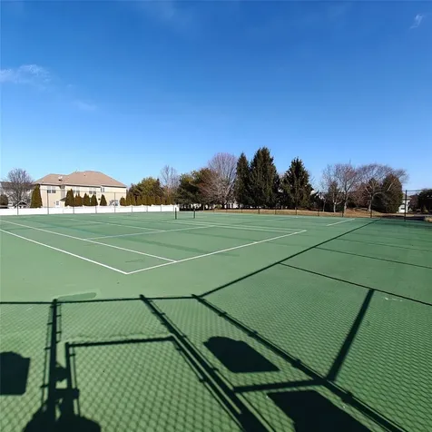 19 Oakland Hills Drive Mount Sinai NY 11766