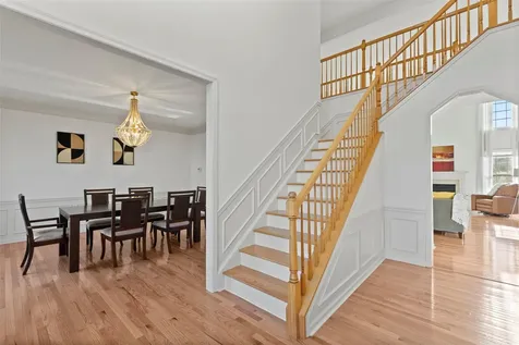 19 Oakland Hills Drive Mount Sinai NY 11766