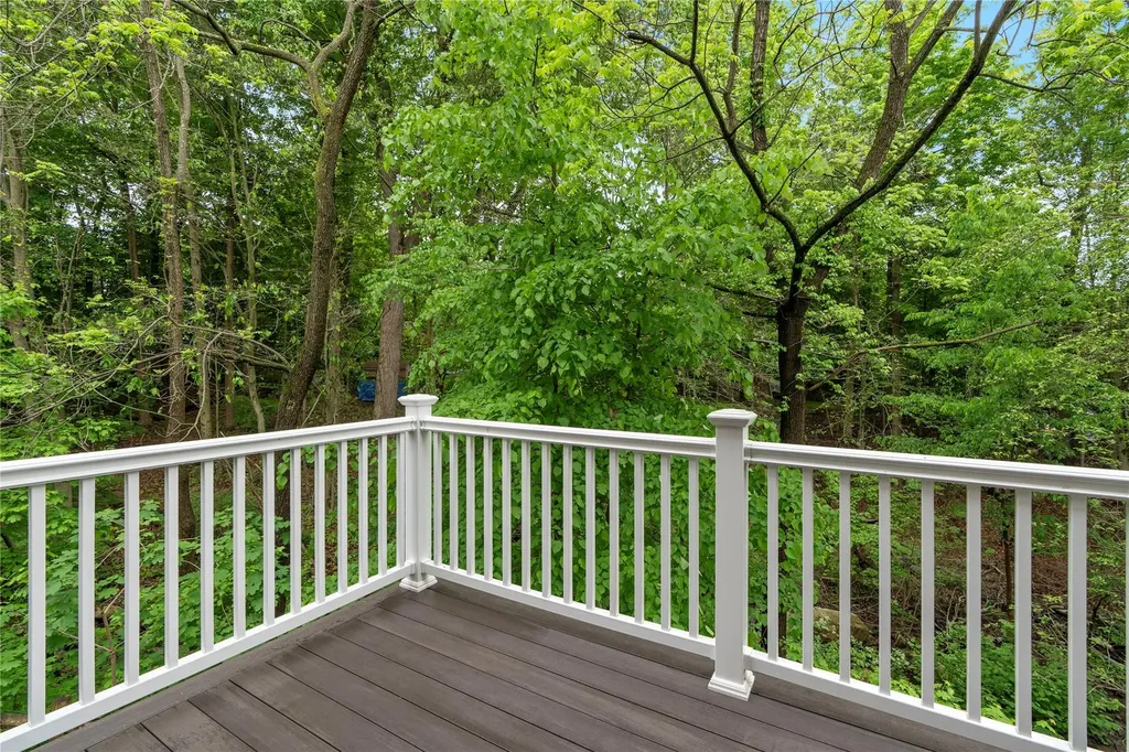 87 Park Drive Mount Kisco NY 10549