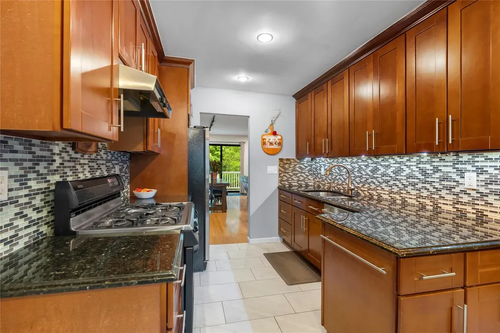 87 Park Drive Mount Kisco NY 10549