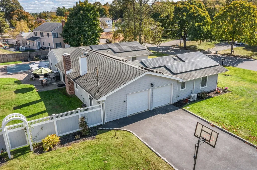 11 Onyx Drive Stony Brook NY 11790