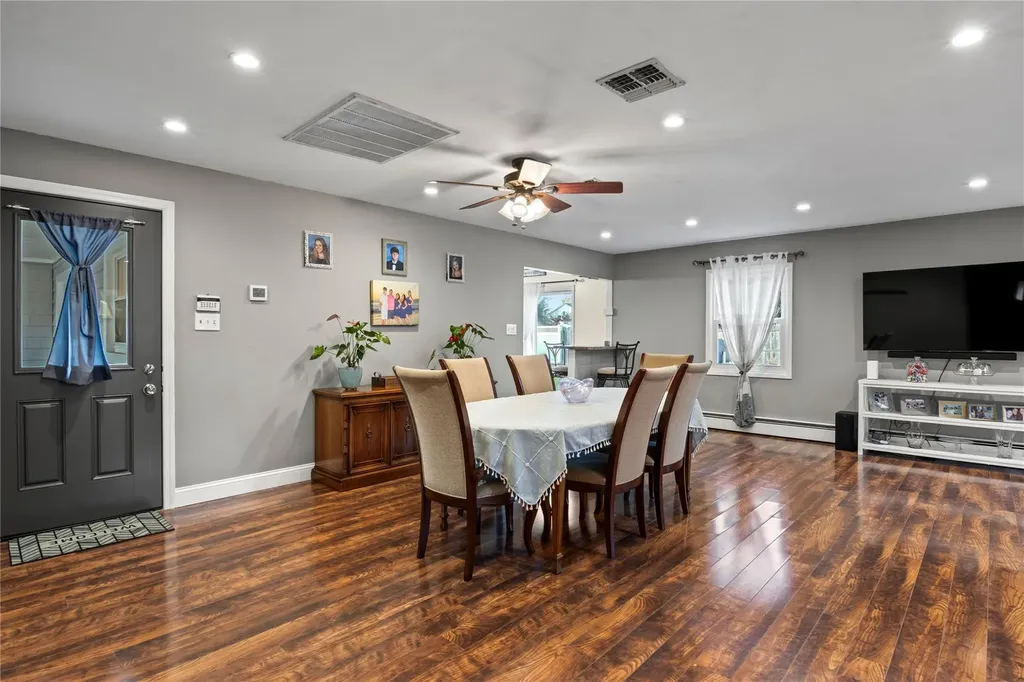 11 Onyx Drive Stony Brook NY 11790
