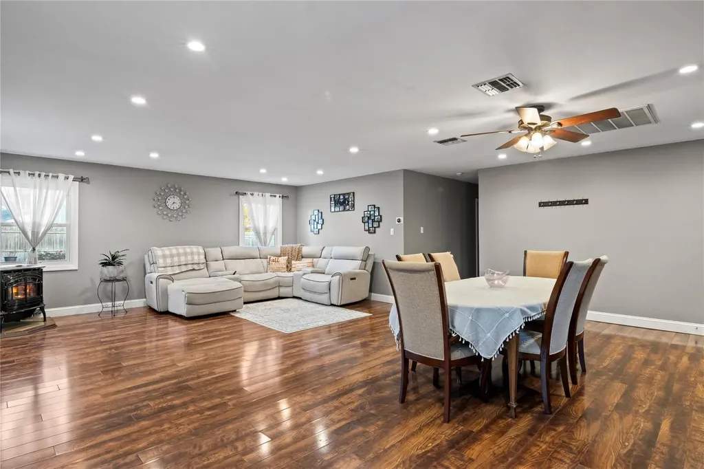 11 Onyx Drive Stony Brook NY 11790