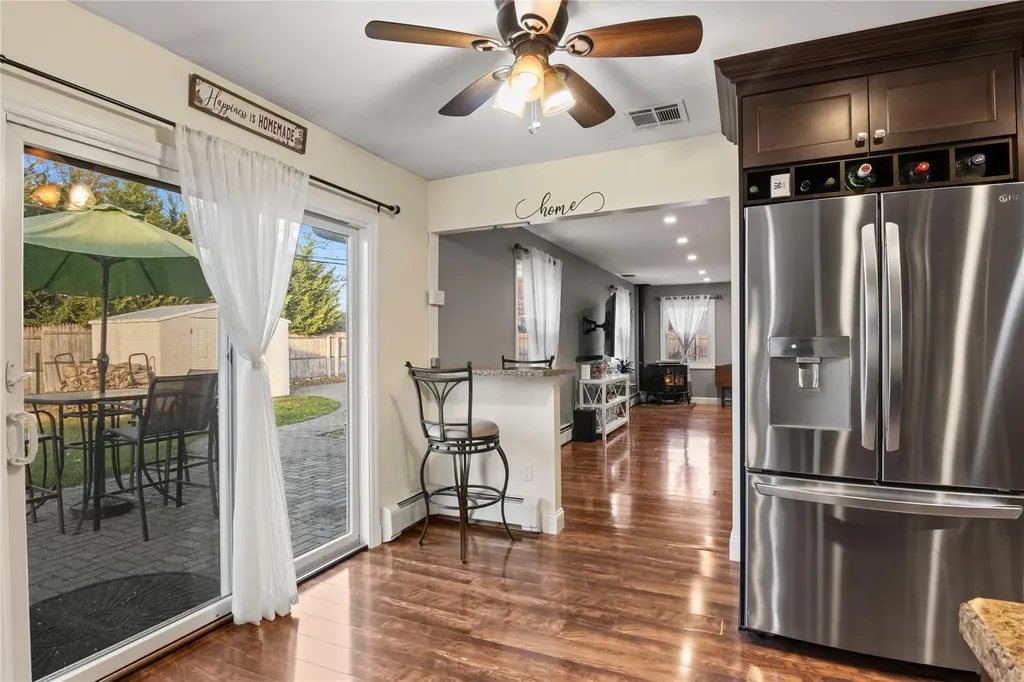 11 Onyx Drive Stony Brook NY 11790